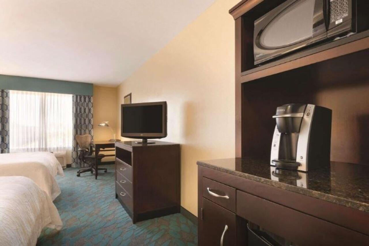 Hilton Garden Inn Fargo Extérieur photo