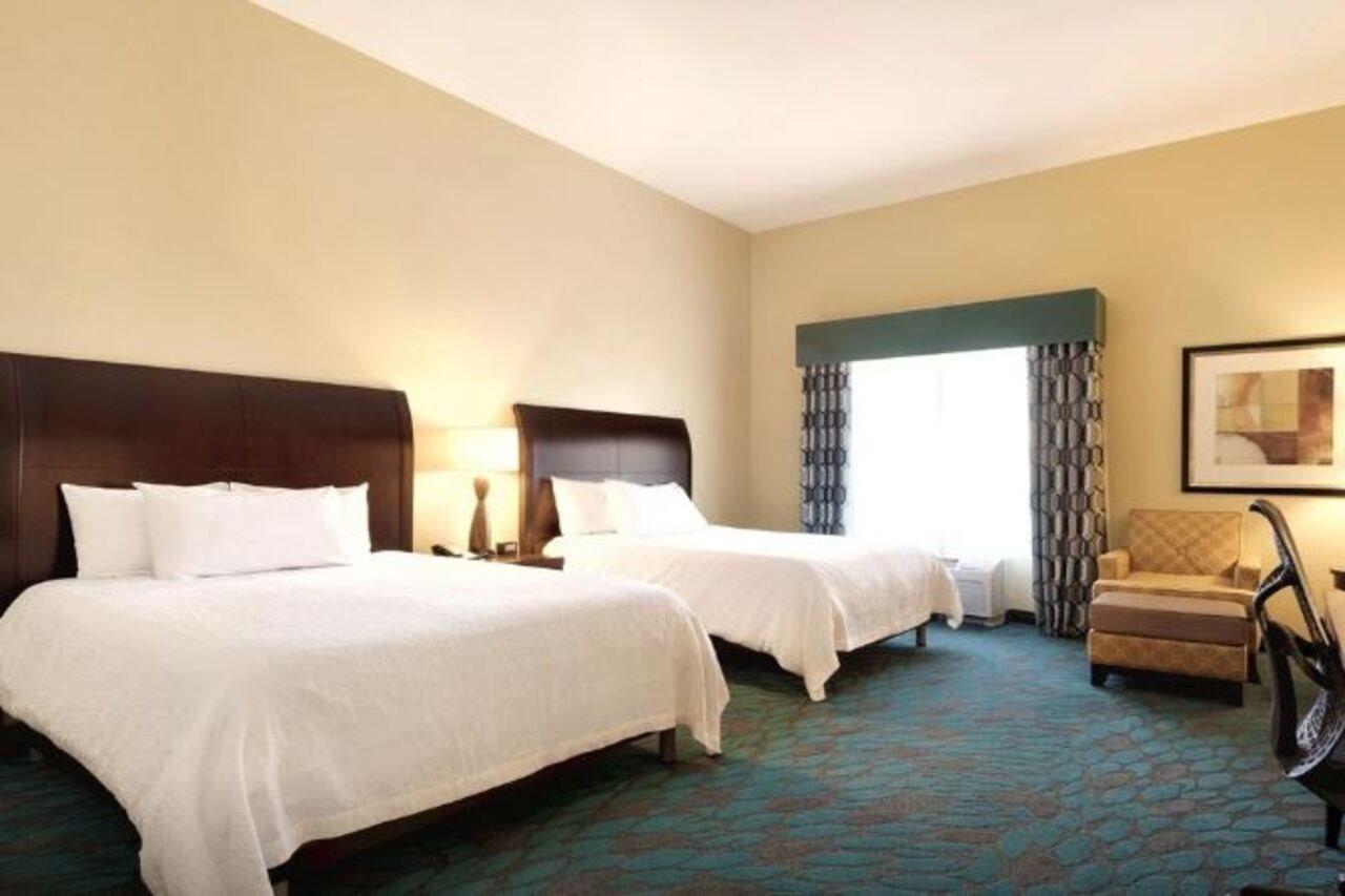 Hilton Garden Inn Fargo Extérieur photo