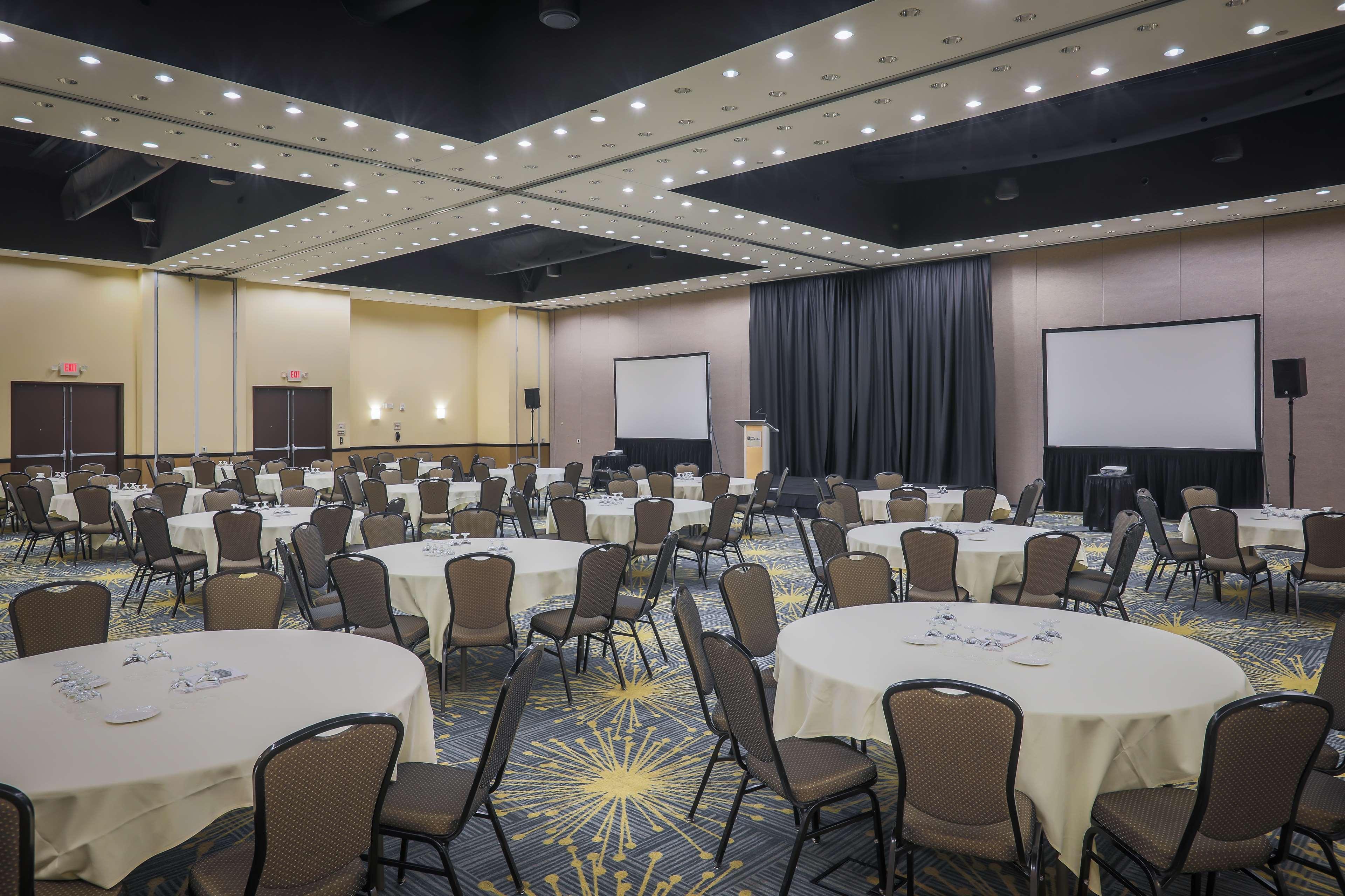 Hilton Garden Inn Fargo Extérieur photo