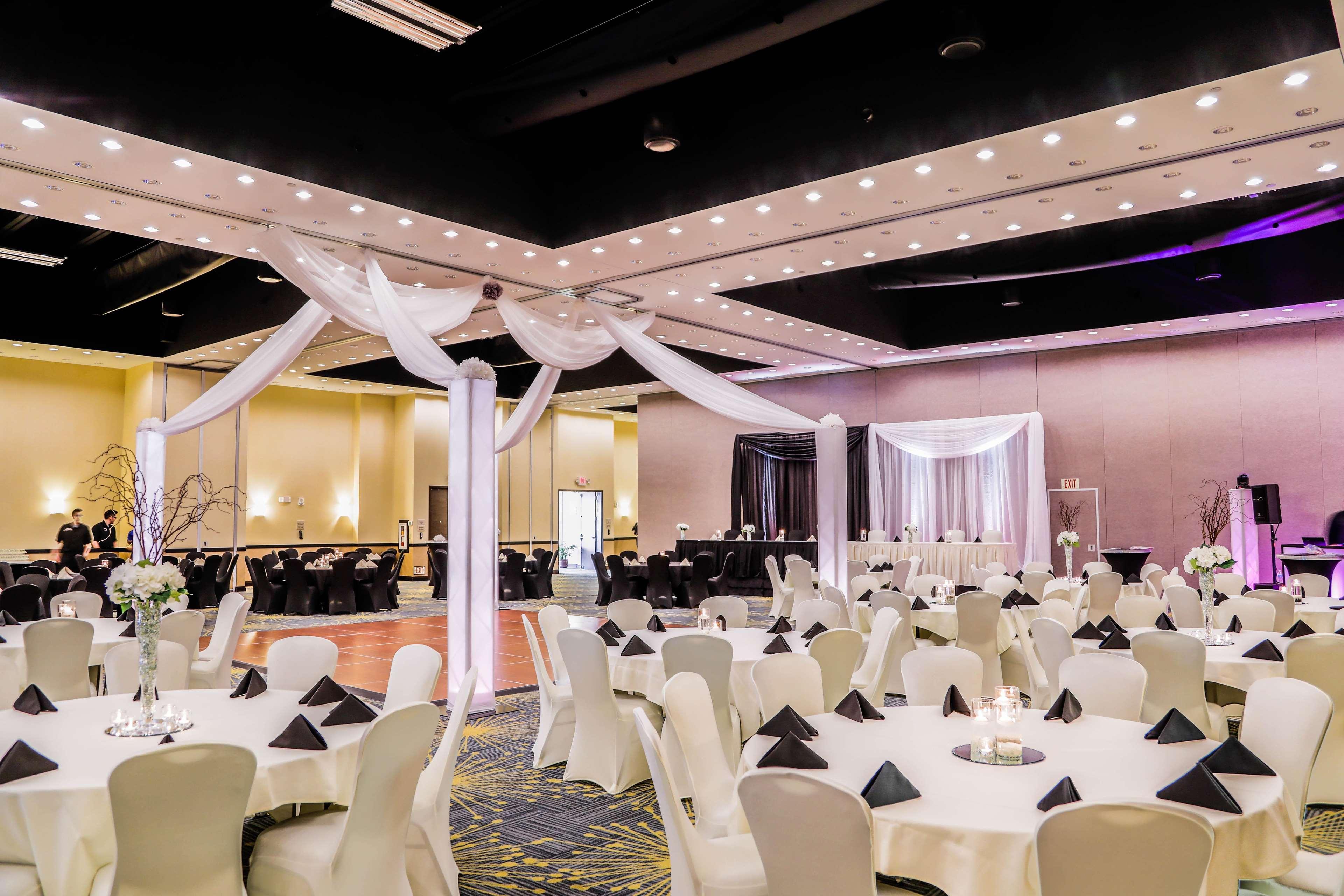 Hilton Garden Inn Fargo Extérieur photo