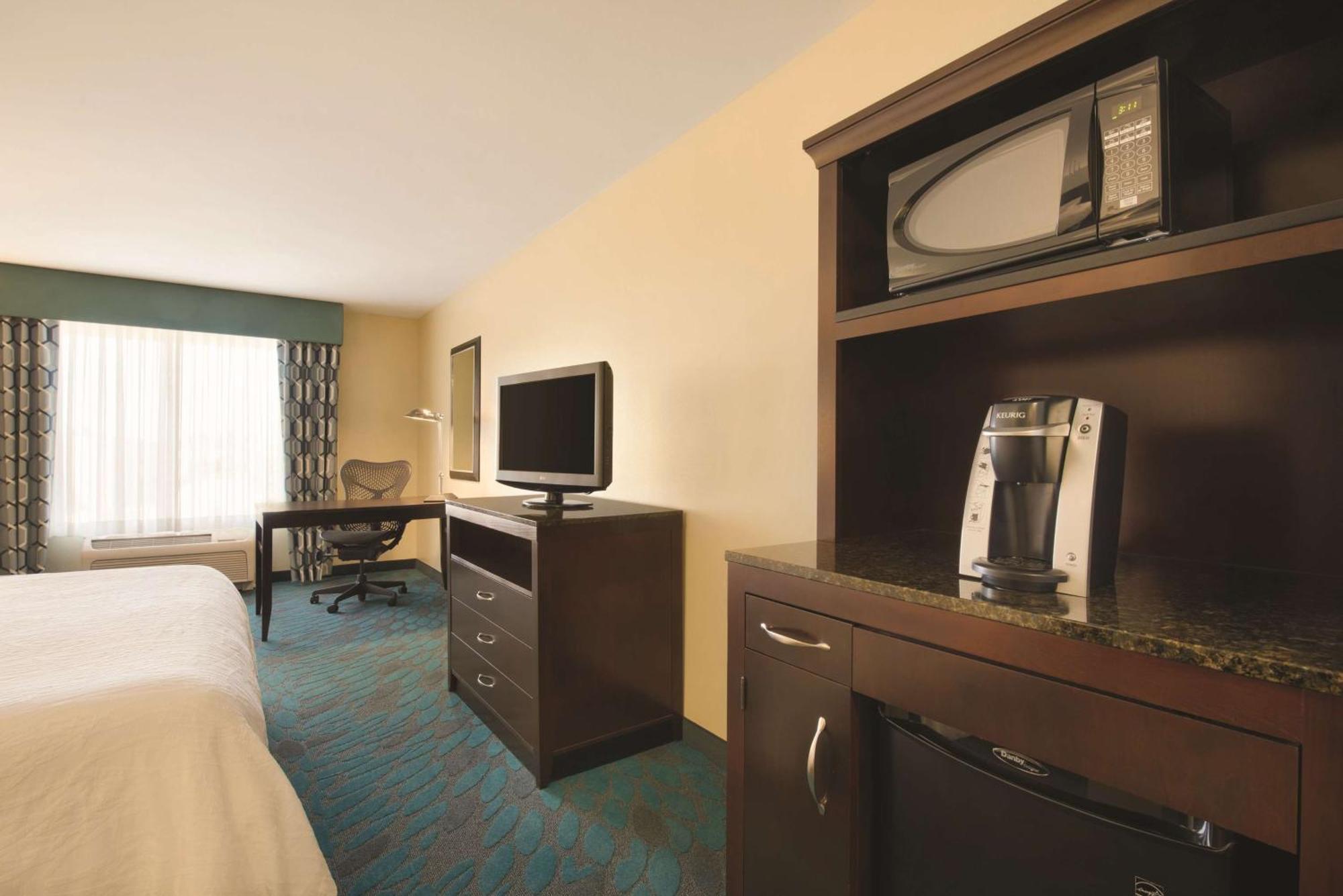 Hilton Garden Inn Fargo Extérieur photo