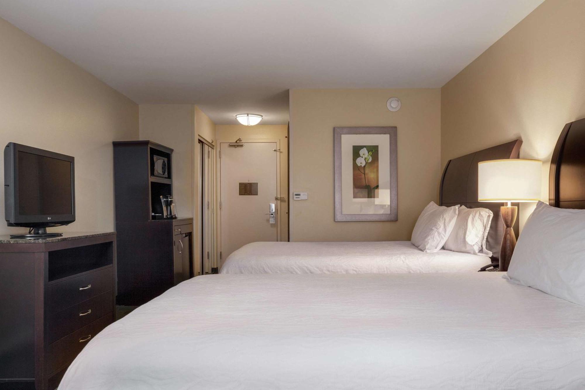 Hilton Garden Inn Fargo Extérieur photo