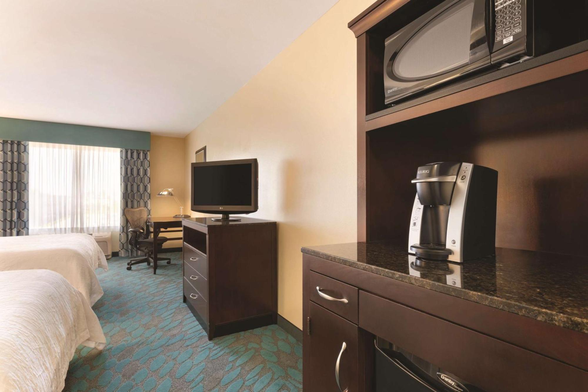 Hilton Garden Inn Fargo Extérieur photo