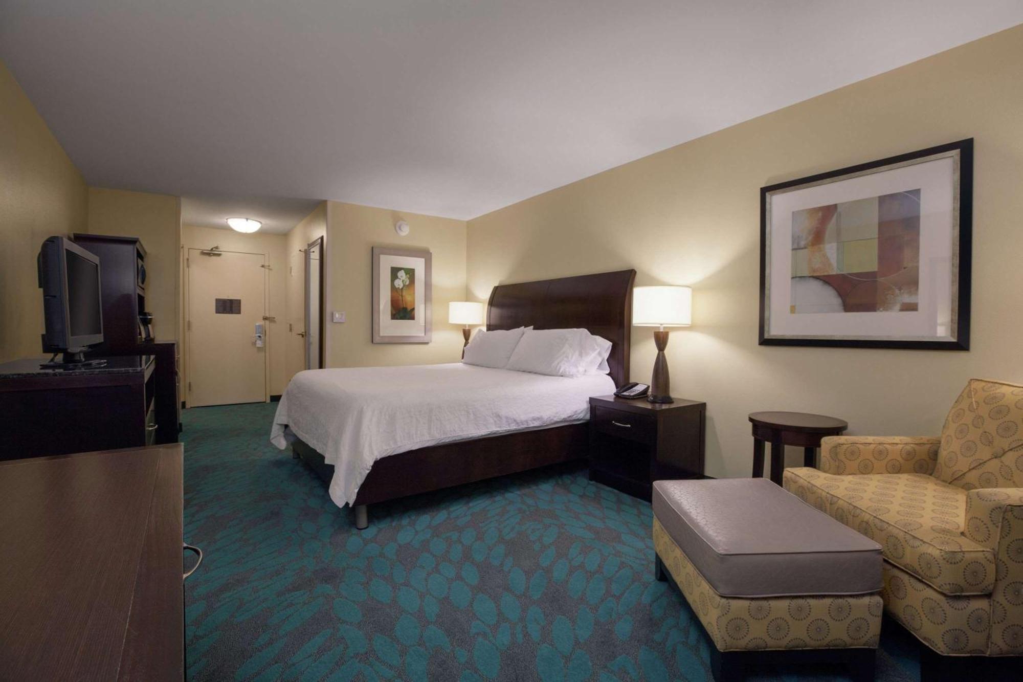 Hilton Garden Inn Fargo Extérieur photo