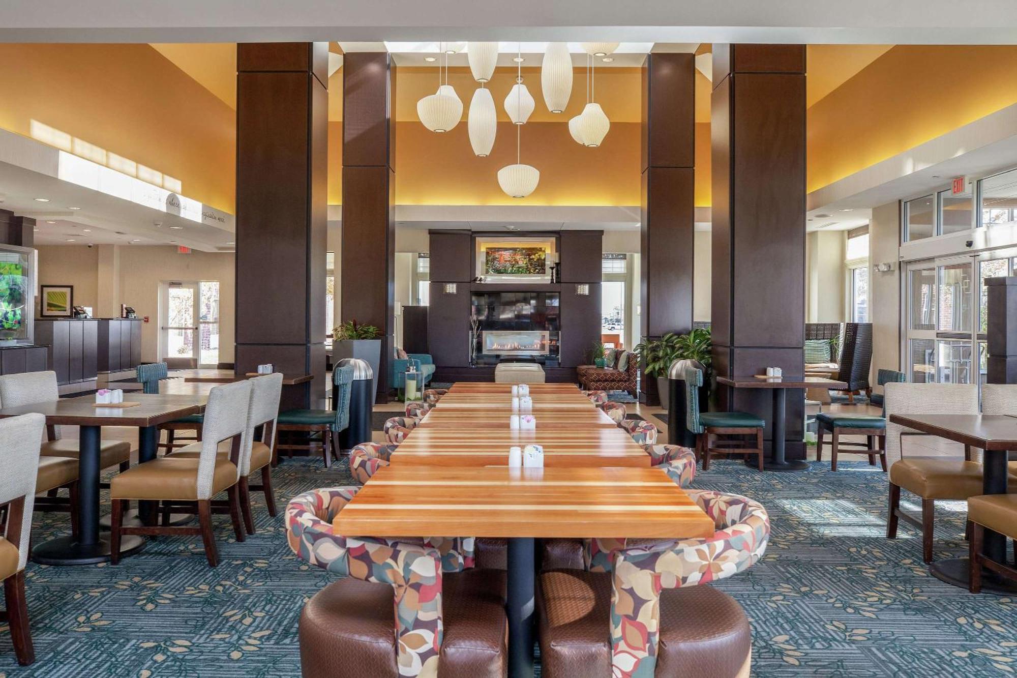 Hilton Garden Inn Fargo Extérieur photo