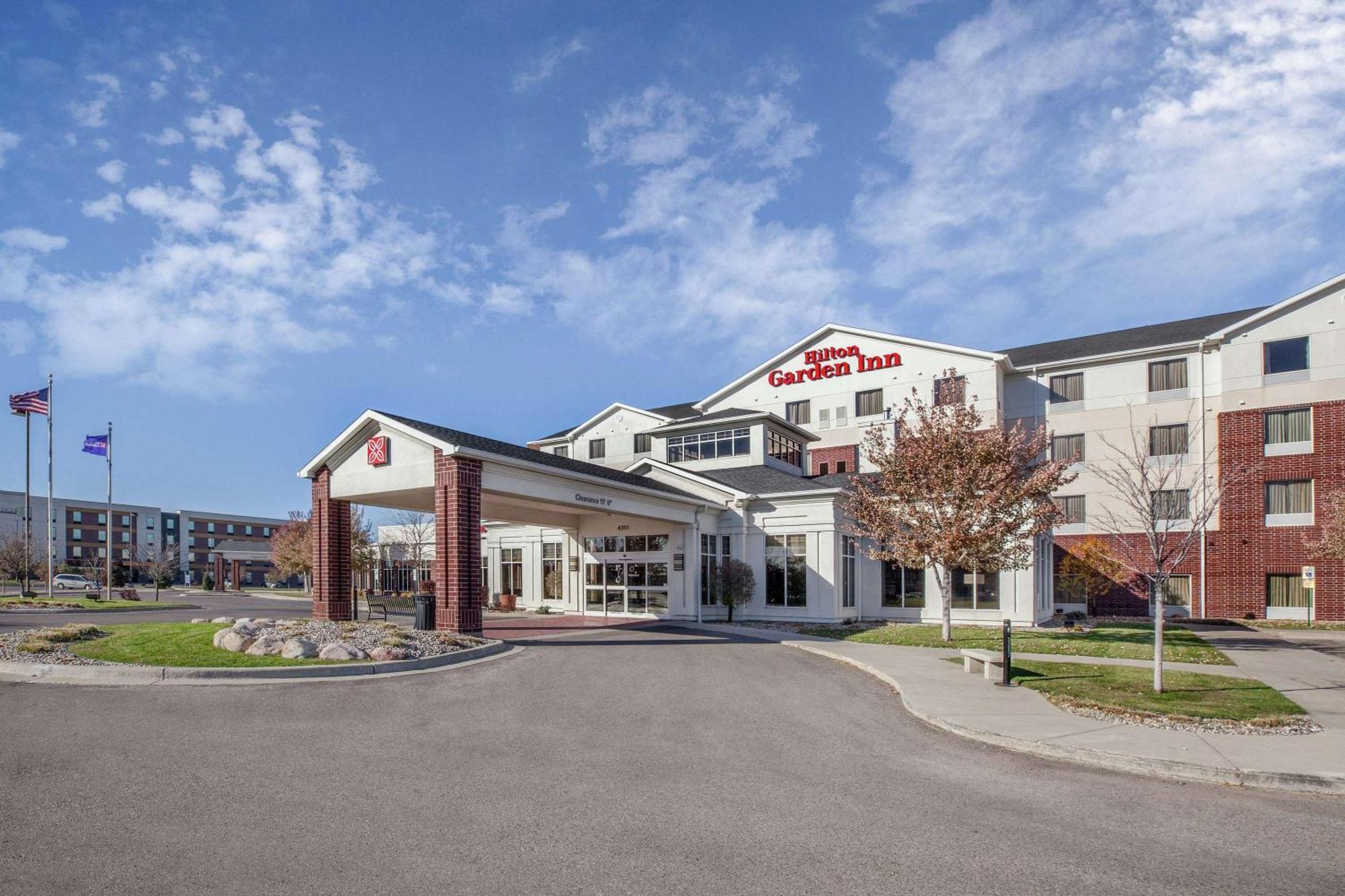 Hilton Garden Inn Fargo Extérieur photo